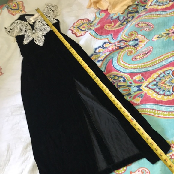 Vintage Jessica McClintock off shoulder velvet gown - Picture 12 of 16